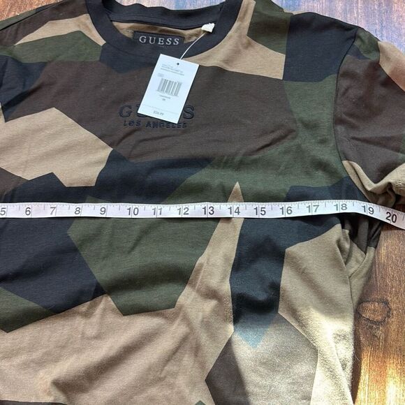 NWT GUESS Anderson Fashion Crew Camo t shirt Sz M camouflage - Picture 6 of 6